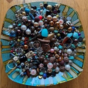 Assorted Beads and Charms Bead Soup 🥣 6 oz Medium Bag